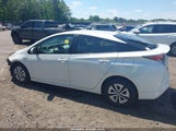 Toyota Prius Four JTDKARFU8H3544700 снимка