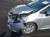 Toyota Corolla Le JTDEPMAE7MJ133924 снимка