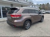 Toyota Highlander Xle 5TDJZRFH0JS905980 снимка