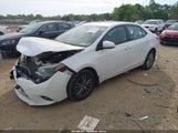 Toyota Corolla Le Plus 2T1BURHE9FC442940 fotografie