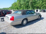 Lincoln Town Car Signature 1LNHM82W23Y703933 fotografie