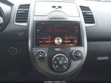 Kia Soul + KNDJT2A2XA7700365 снимка