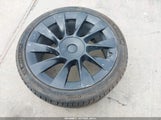 Tesla Model Y Awd/Long Range Dual Motor All-Wheel Drive 7SAYGDEE4PA131051 fotografie