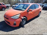 Toyota Prius C Two JTDKDTB32D1037640 снимка
