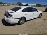 Volkswagen Passat 1.8T Wolfsburg Edition 1VWAT7A30FC068686 снимка