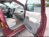 Toyota Sienna Le V6 5TDKK3DC9BS099071 снимка