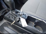 Toyota Tacoma Sr 5TFAX5GN7JX109854 снимка