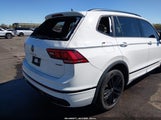 Volkswagen Tiguan 2.0T Se R-Line Black 3VV8B7AX9NM007083 снимка