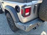 Jeep Wrangler Sport 4X4 1C4GJXAN6JW295778 снимка