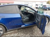 Tesla Model Y Long Range Dual Motor All-Wheel Drive 5YJYGDEE0MF075704 fotografie
