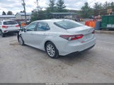 Toyota Camry Le 4T1C11AK7NU050180 photo