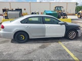 Volkswagen Passat 2.0T R-Line/2.0T S 1VWAA7A35JC022270 photo