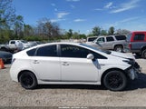 Toyota Prius Two JTDKN3DU6D5653059 снимка