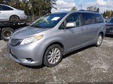 Toyota Sienna Le 7 Passenger 5TDJZ3DC5HS176759 снимка