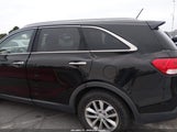 Kia Sorento 2.4L Lx 5XYPG4A3XHG290005 photo