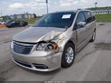 Chrysler Town & Country Limited Platinum 2C4RC1GG2FR711026 снимка