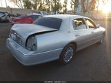 Lincoln Town Car Signature Limited 1LNHM82W17Y620998 fotografie