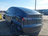 Tesla Model Y Long Range Dual Motor All-Wheel Drive 7SAYGAEE3SF302608 fotografie