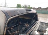 Toyota Tundra Grade 4.6L V8 5TFEM5F14BX026702 fotografie