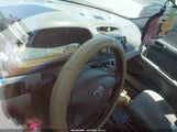Toyota Camry Le JTDBE32KX20053401 снимка