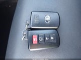 Toyota Highlander Xle 5TDJZRFH3KS747085 снимка