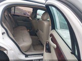 Lincoln Town Car Signature Limited 2LNBL8CV4AX612660 снимка