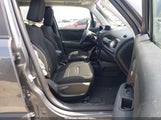 Jeep Renegade Latitude 4X4 ZACNJDB1XNPN44066 photo