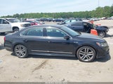 Volkswagen Passat 1.8T R-Line 1VWDT7A34HC033228 photo