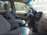 Ford Escape Xlt 1FMYU04102KB38389 снимка