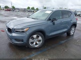 Volvo Xc40 T5 Momentum YV4162UK1M2452296 photo