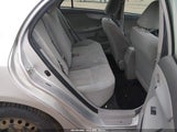 Toyota Corolla Le JTDBL40EX9J028494 снимка