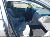 Toyota Corolla Le JTDBL40E99J037137 снимка