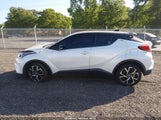 Toyota C-Hr Limited JTNKHMBX6K1039817 fotografie