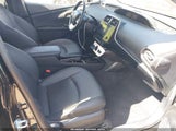 Toyota Prius Four JTDKARFU3H3044668 снимка