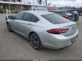 Buick Regal Sportback Essence W04GP6SX9J1075423 photo