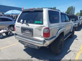 Toyota 4Runner Sr5 V6 JT3GN86RXX0104577 photo