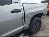 Toyota Tundra Sr5 4.6L V8 5TFEM5F19KX135592 снимка