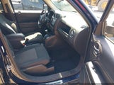 Jeep Patriot Latitude 1C4NJRFB0CD638780 снимка