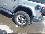 Jeep Wrangler Unlimited Sahara 4X4 1C4HJXEG2JW297575 снимка