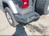 Jeep Wrangler Unlimited Sahara 4X4 1C4HJXEG2JW297575 fotografie