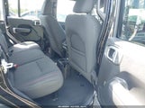 Jeep Wrangler 4-Door Rubicon 4X4 1C4HJXFN2PW693172 fotografie