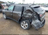 Jeep Compass Latitude 3C4NJCBB2JT122981 fotografie