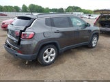 Jeep Compass Latitude 3C4NJCBB2JT122981 снимка