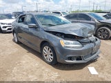 Volkswagen Jetta 2.5L Se 3VWDX7AJ1DM435980 photo