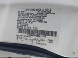 Lincoln Town Car Signature 1LNHM82W0XY619373 снимка