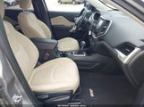Jeep Cherokee Sport Fwd 1C4PJLAB0HW585264 снимка