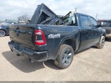 Ram  Laramie 4X4 5'7 Box 1C6SRFJT0MN581865 fotografie