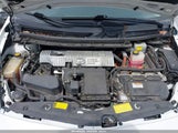 Toyota Prius Two JTDKN3DUXE1806003 снимка