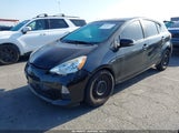Toyota Prius C Three JTDKDTB37E1565255 снимка