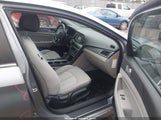 Hyundai Sonata Hybrid Se KMHE24L13GA030136 photo